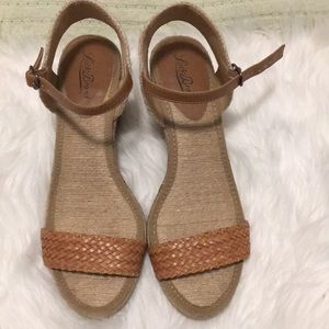 NEW! Lucky Brand Nude Sandal